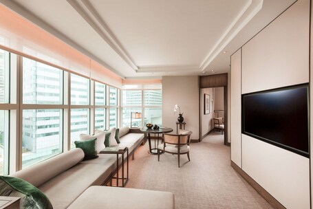 Conrad Centennial Singapore - Image 39
