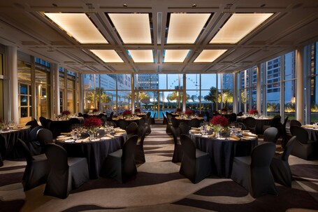 Conrad Centennial Singapore - Image 96