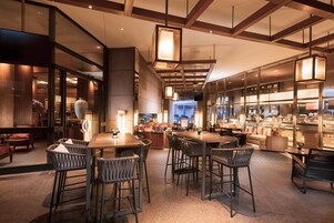 4 restaurants, breakfast, lunch, dinner served; international cuisine