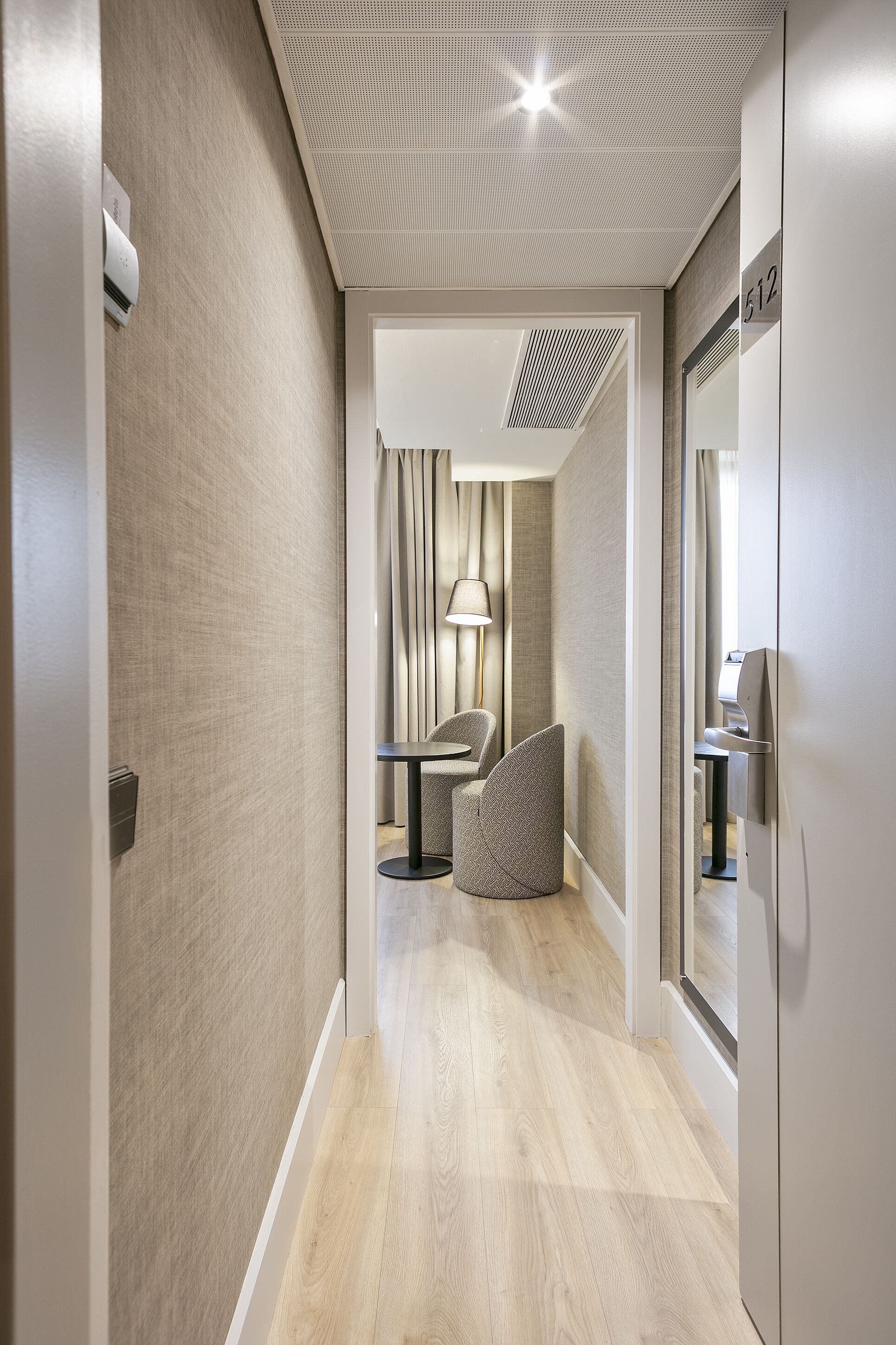 deluxe double room | minibar, in-room safe, blackout curtains, free wifi