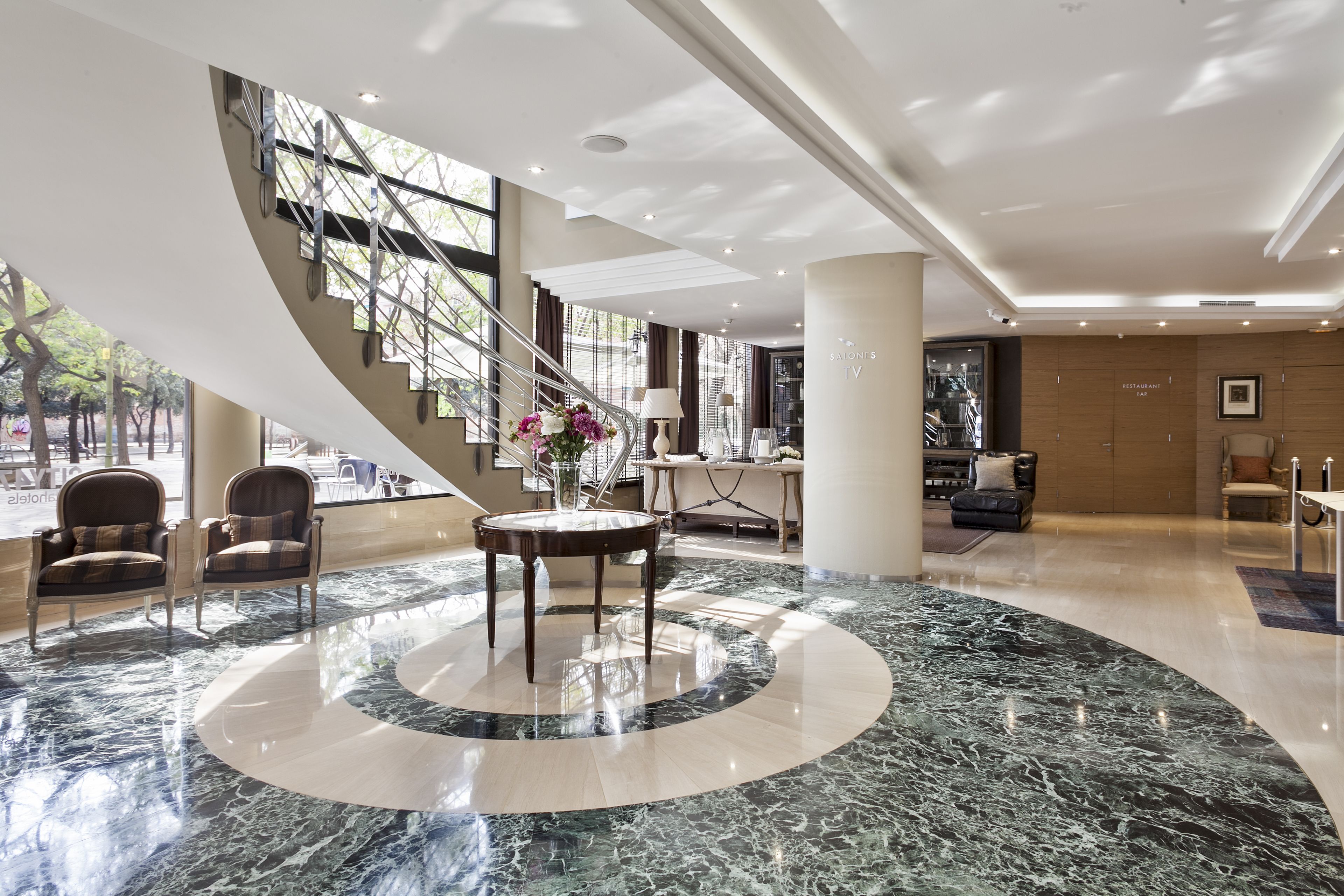 ロビーラウンジ