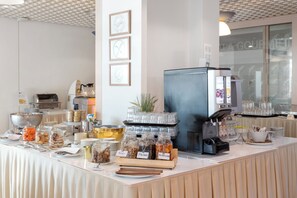 Desayuno estilo bufé