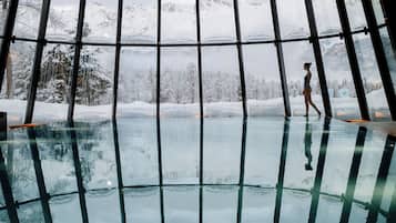 Behandelingskamers voor koppels, een sauna, een bubbelbad, een stoombad