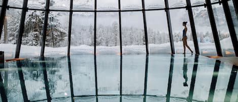 Couples treatment rooms, sauna, hot tub, steam room, Turkish bath