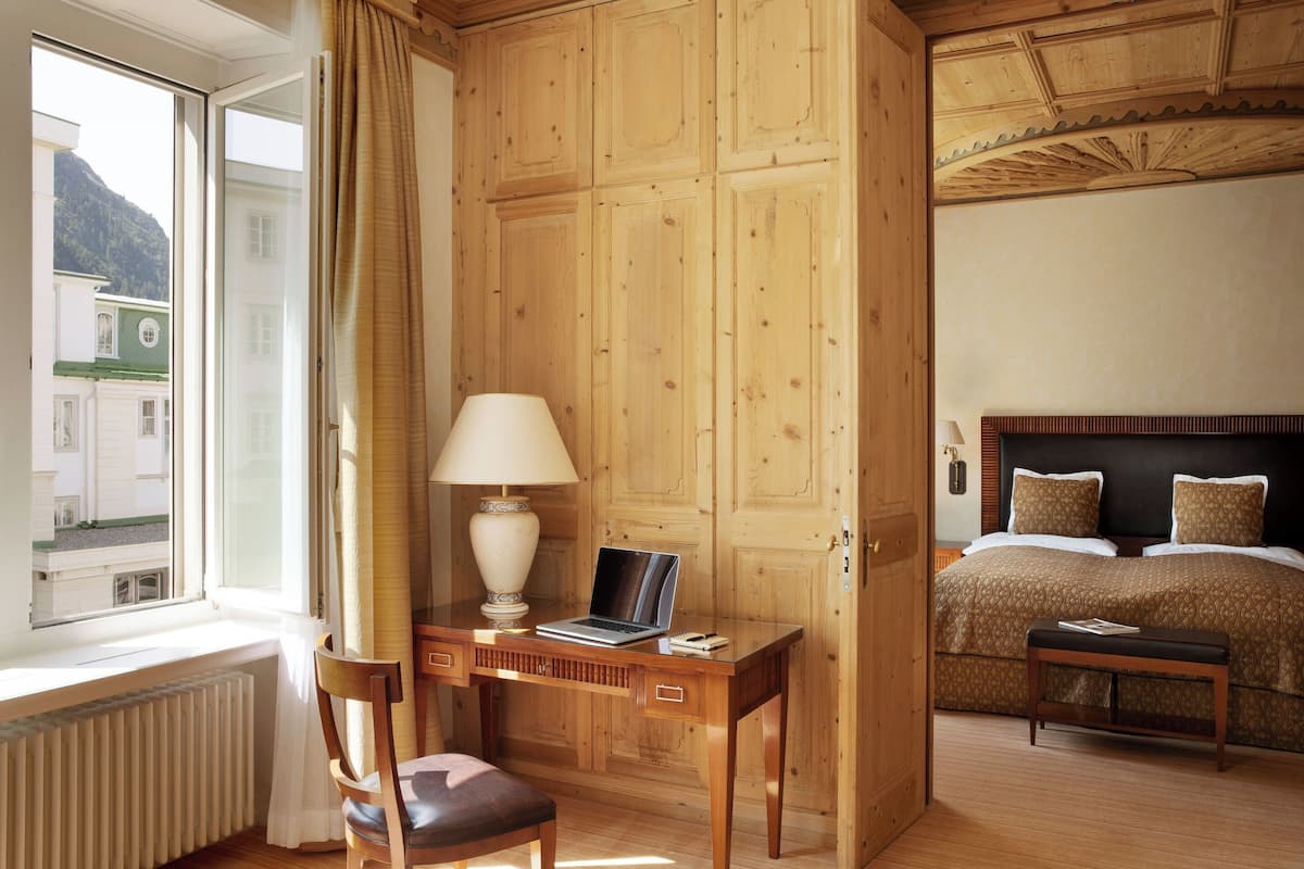 Laret Suite | Premium bedding, down comforters, minibar, in-room safe