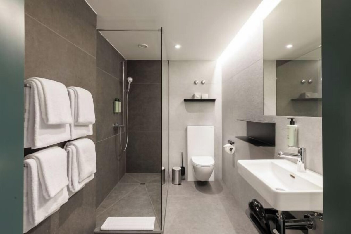 Bathroom | Shower, eco-friendly toiletries, hair dryer, towels
