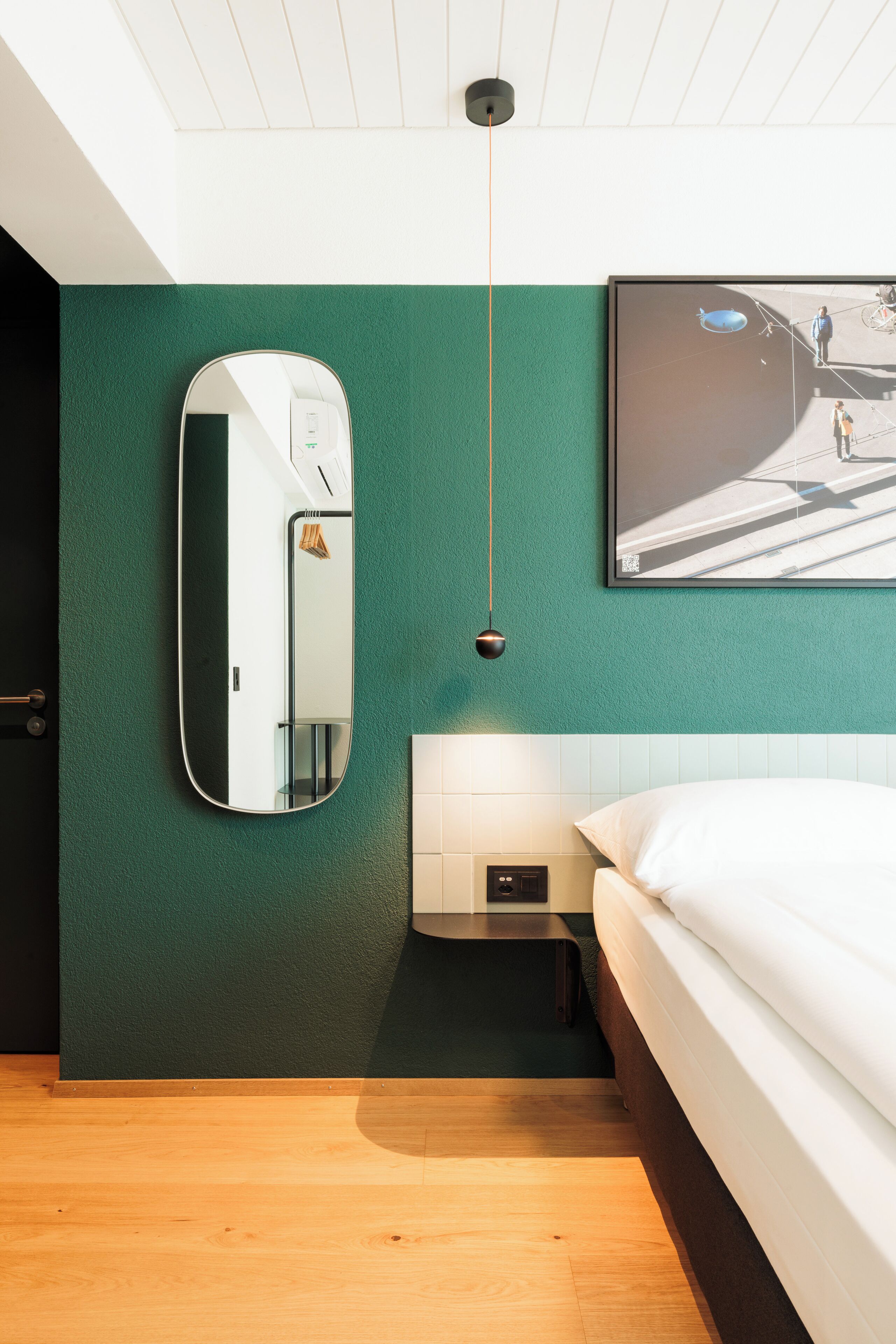 Premium bedding, down comforters, in-room safe, desk