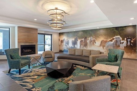 Lobby. Best Western Plus Fort Worth North