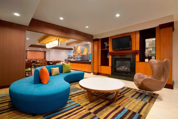 Lobby lounge - Fairfield Inn & Suites Fort Worth University Drive (Fort Worth)