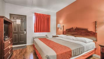 Skrivbord, gratis wi-fi och sÀngklÀder