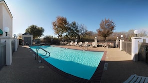 Piscine extérieure