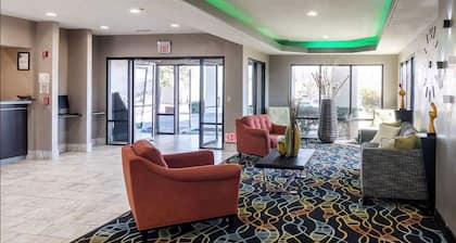 Days Inn by Wyndham Fort Worth North / Fossil Creek