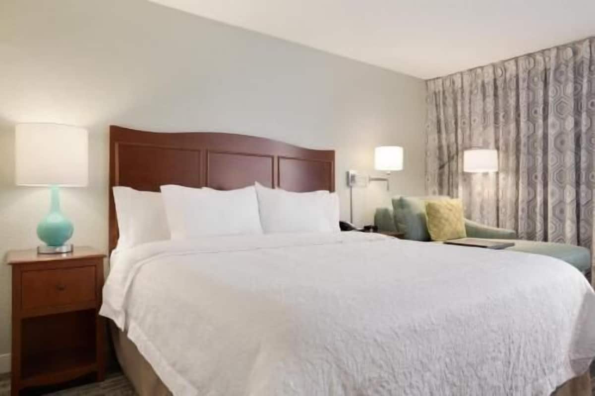 In-room safe, desk, laptop workspace, iron/ironing board