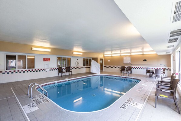 Una piscina cubierta