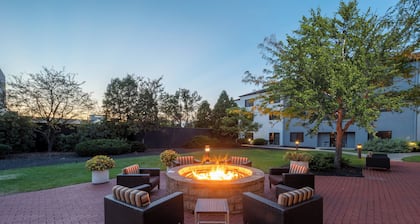 Courtyard by Marriott Columbus Airport