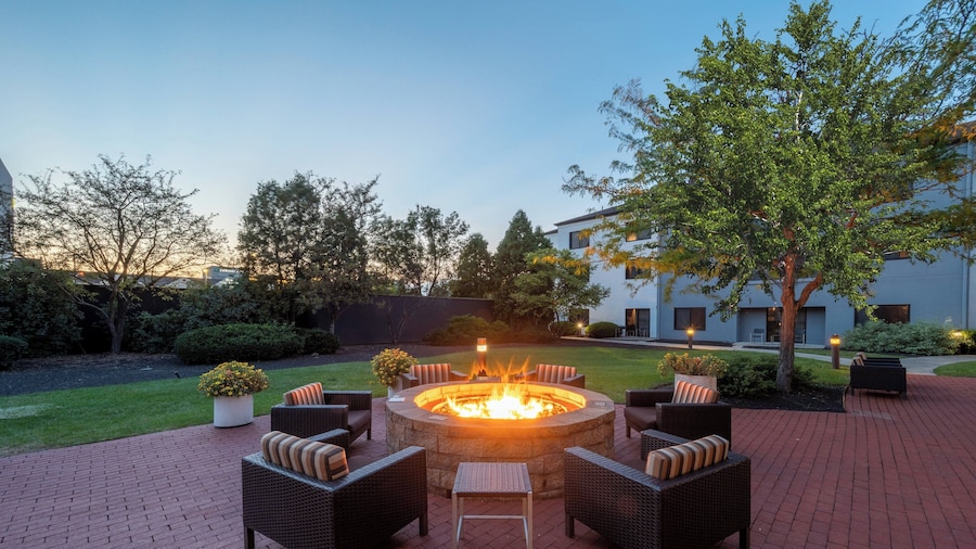 Courtyard by Marriott Columbus Airport