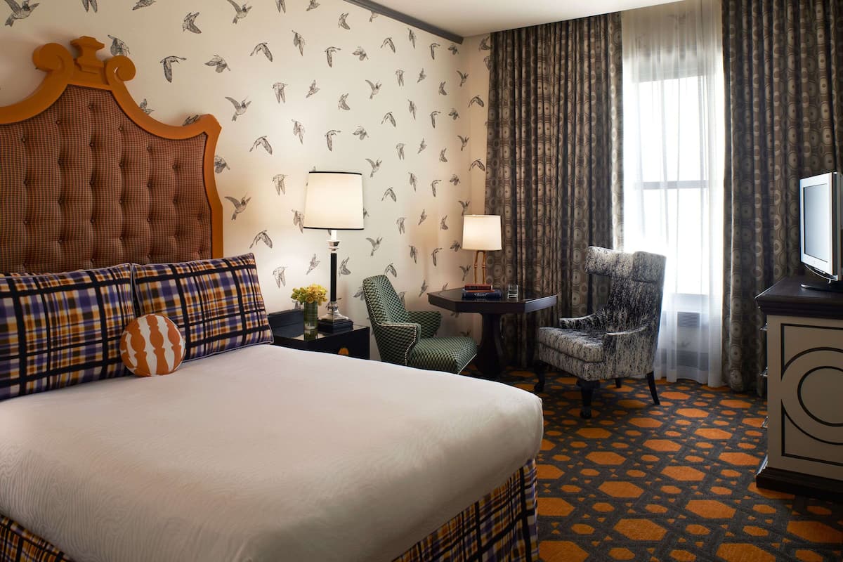 Deluxe Room, 1 King Bed | 1 bedroom, Egyptian cotton sheets, premium bedding, pillow-top beds
