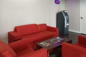 Lobby - Econo Lodge Inn & Suites West - Energy Corridor (Houston)