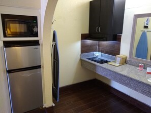 Fridge, microwave, coffee/tea maker