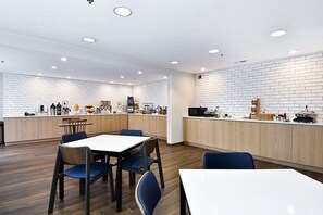 包含每日欧式早餐