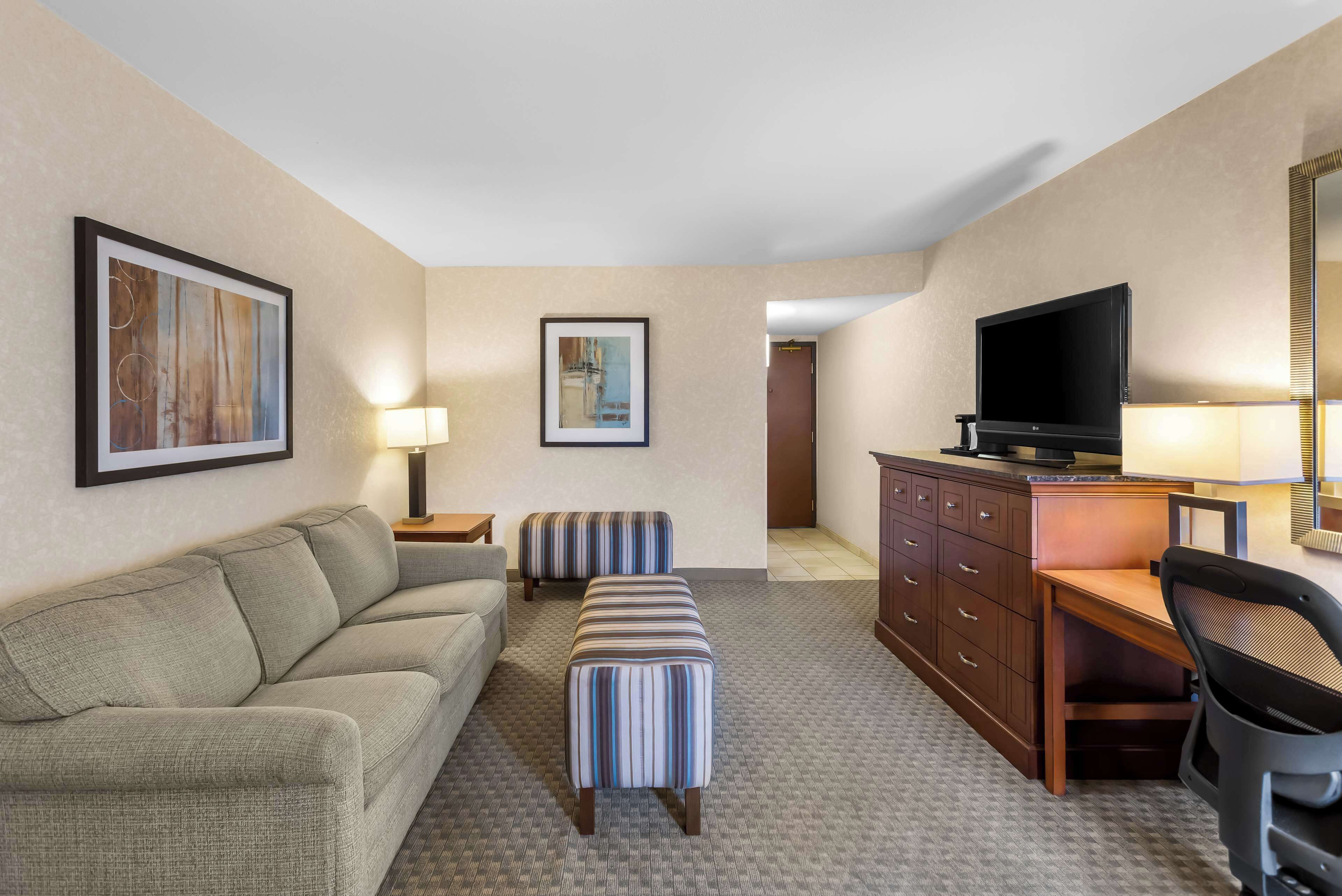 room, 1 king bed | desk, laptop workspace, iron/ironing board, free wifi