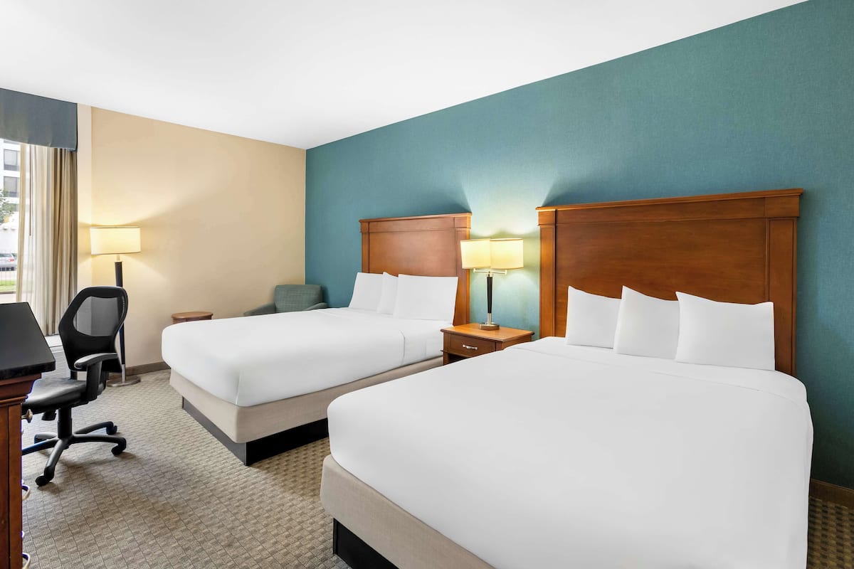 desk, laptop workspace, iron/ironing board, free wifi