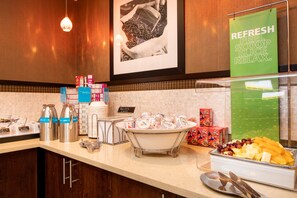 Café da manhã continental grátis todos os dias