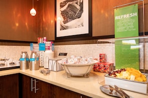 Free daily continental breakfast