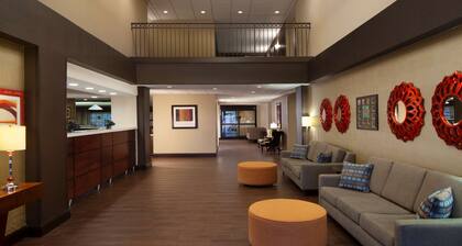 Hampton Inn Charleston-Southridge