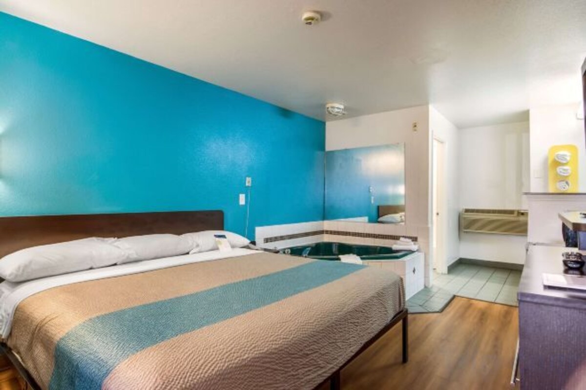Blackout drapes, WiFi (free), alarm clocks, bed sheets