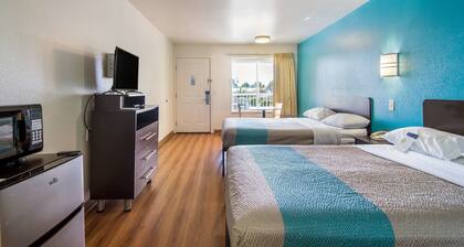 Motel 6 Portland, OR Mall 205