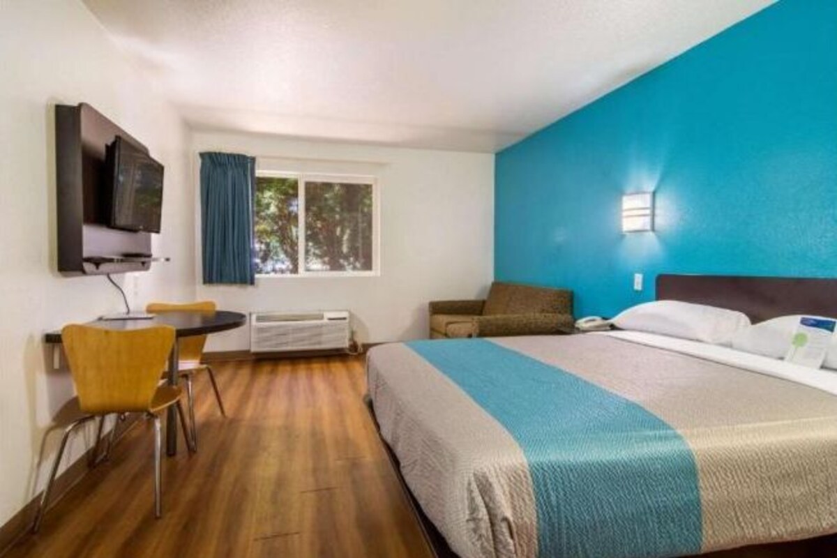 Blackout drapes, WiFi (free), alarm clocks, bed sheets