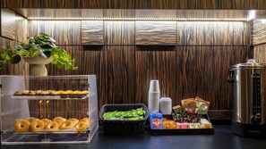 Snack bar - Americana Inn (New York)