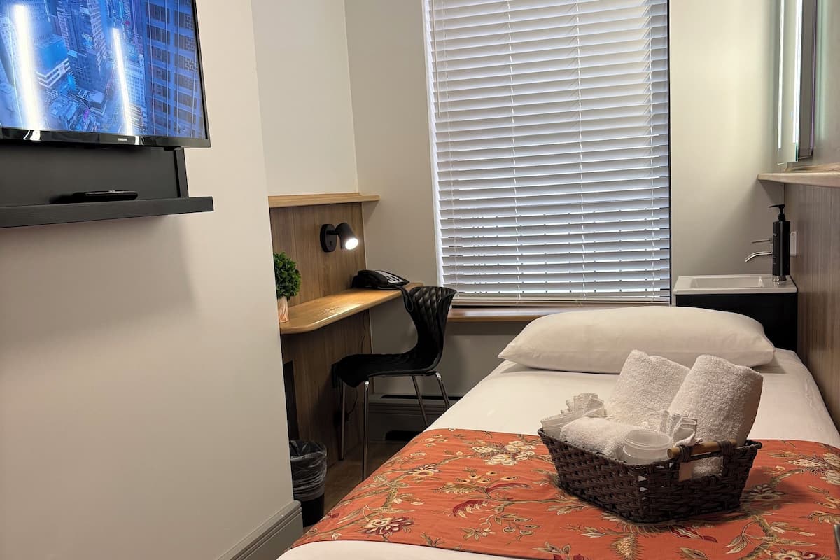 1 Twin Bed-Shared Bath | Wifi, ropa de cama y acceso para silla de ruedas
