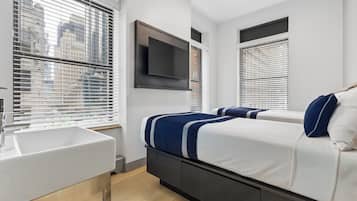 DOUBLE ROOM(Separate Beds)-SHARED BATHROOM | Wi-fi, cadar katil, akses kerusi roda