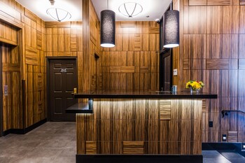 Reception area at Americana Inn