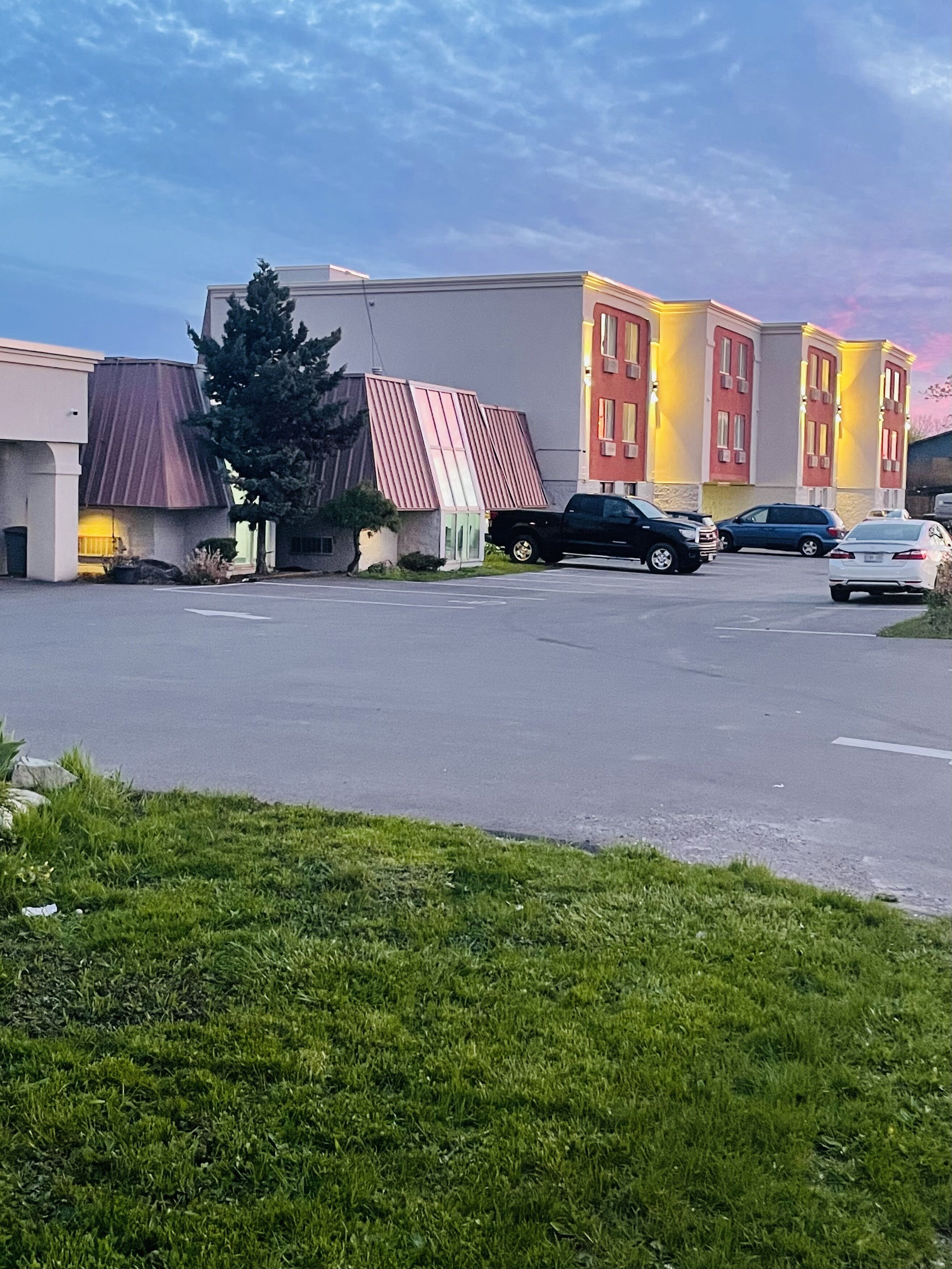 Foto - Niagara Lodge & Suites