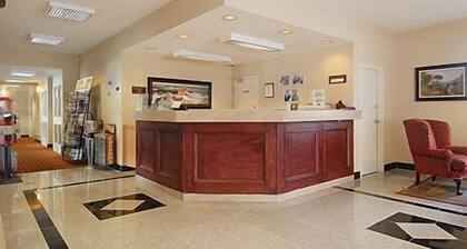 Niagara Lodge & Suites