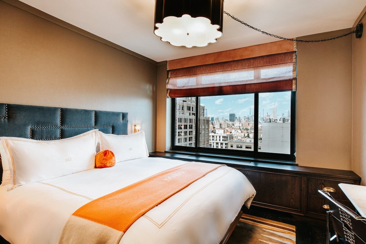 1 bedroom, Egyptian cotton sheets, premium bedding, minibar