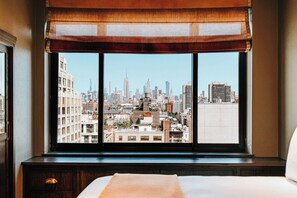 Egyptian cotton sheets, premium bedding, minibar, in-room safe - Soho Grand Hotel (New York)