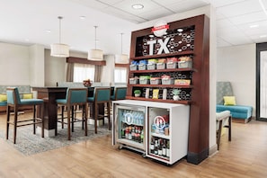 Snack bar - Hampton Inn Houston Hobby Airport (Houston)
