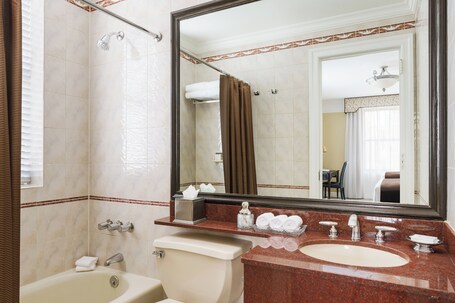 The Lucerne Hotel - Image 6