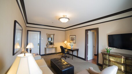The Lucerne Hotel - Image 23