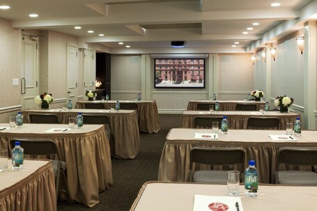The Lucerne Hotel - Image 20