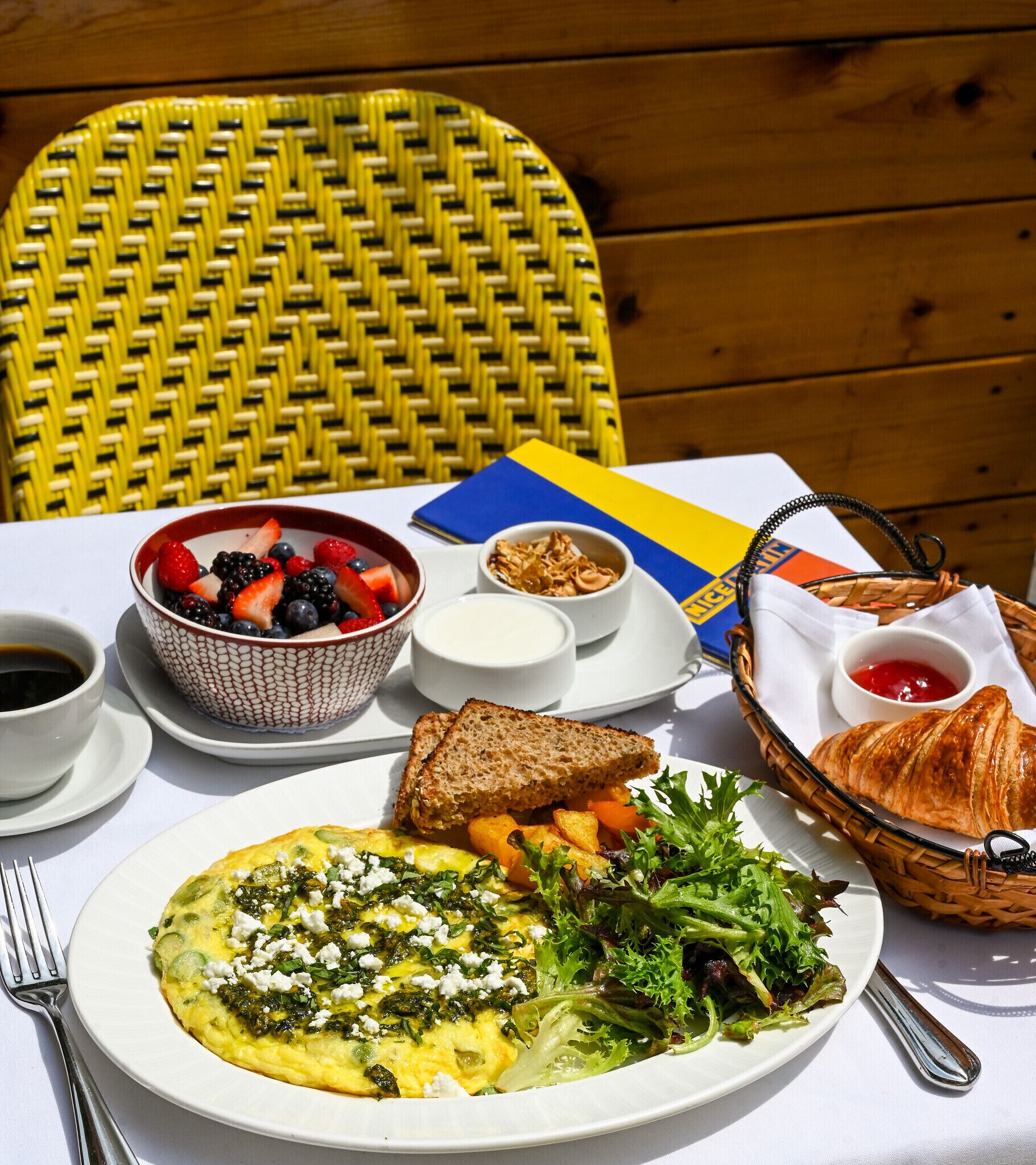 daily cooked-to-order breakfast for a fee