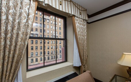 The Lucerne Hotel - Image 31