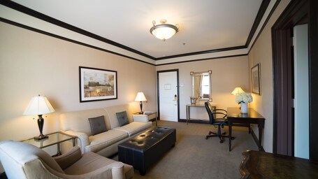 The Lucerne Hotel - Image 22