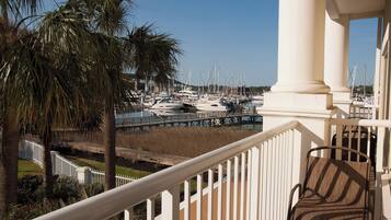 1 bedroom, premium bedding, in-room safe, desk