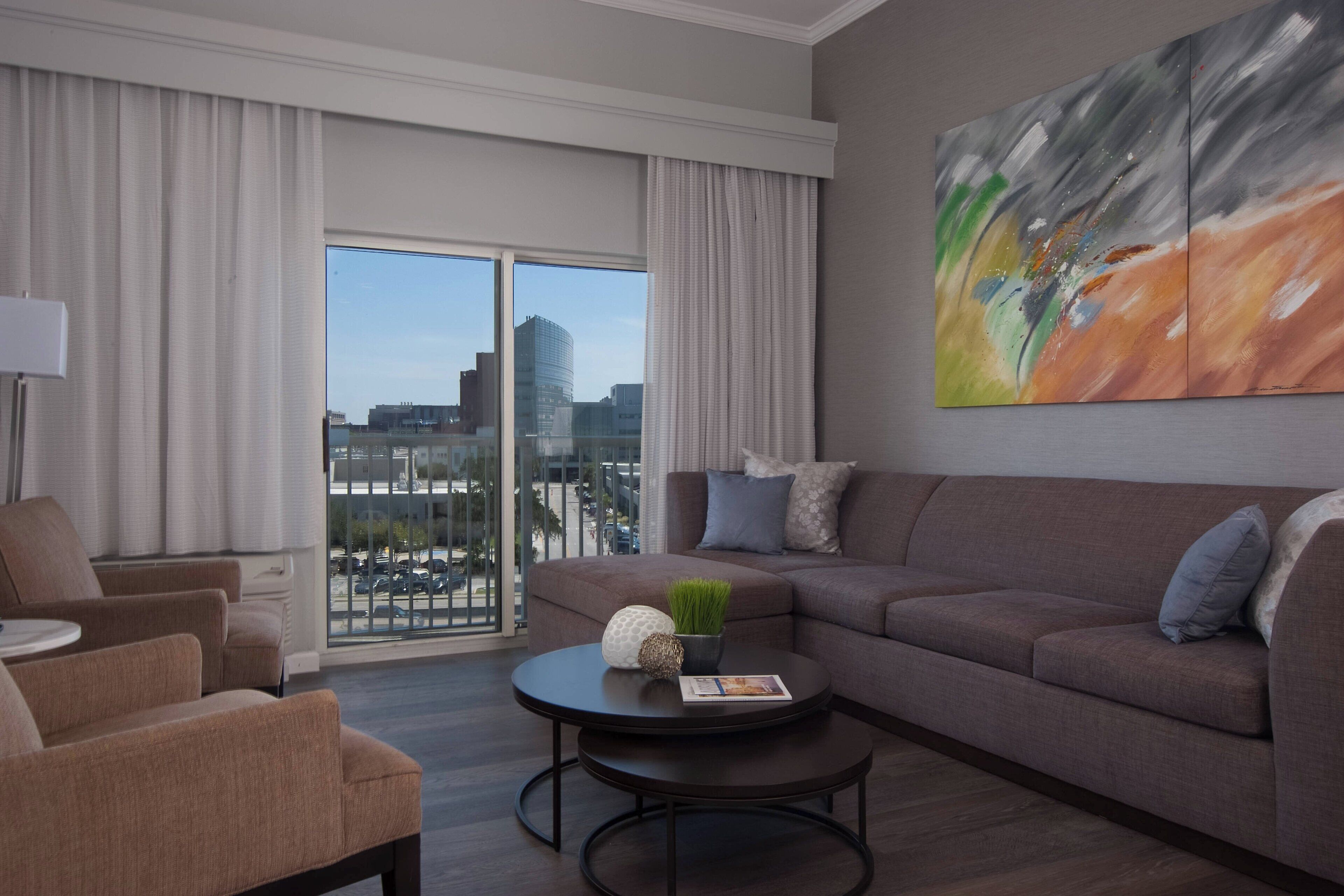 flat-screen tv, pay films