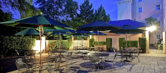 Embassy Suites by Hilton Charleston Historic District